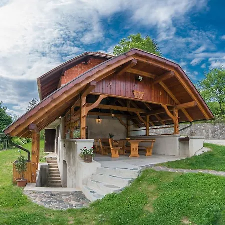 Πανσιόν Farm Zagar