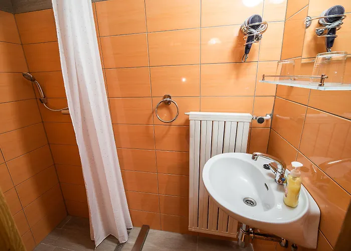 Gasthuis Farm Zagar 2*